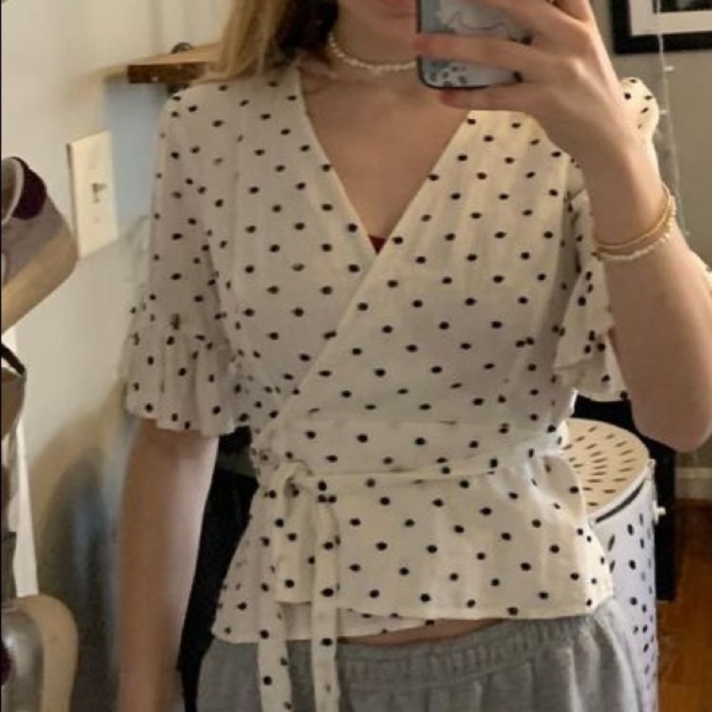 Polka dot wrap top!